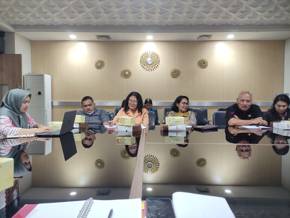 Pembahasan Program Pelatihan Inkubasi Tahun 2025 di BAPPEDA Kota Semarang 